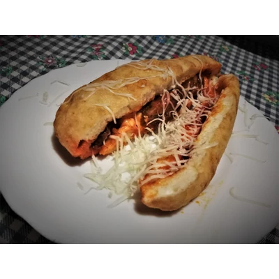 kolbasszal-toltott-langos-kep