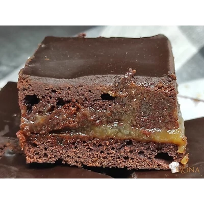 sacher-szelet-mona