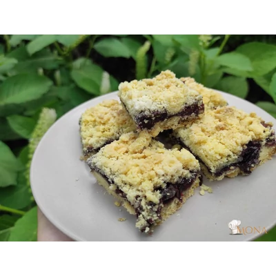 feketecseresznyes-morzsas-pite-mona