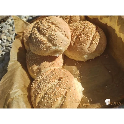 szezamos-vagott-zsemlek